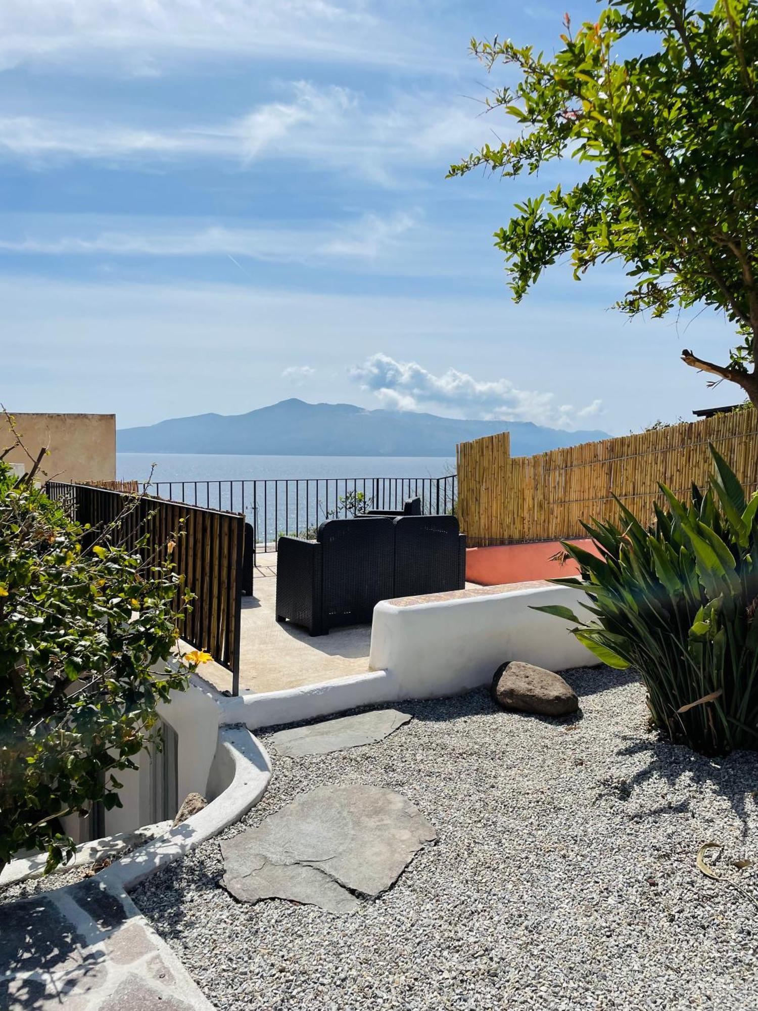 Villa Pomelia, Villa Nel Corso Di Santa Marina Salina A 50 Mt Dal Mare Dış mekan fotoğraf
